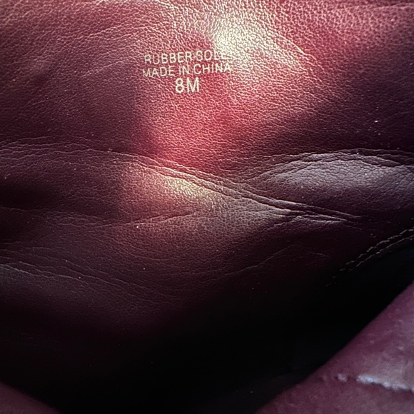 Ann Taylor Nettie Button Heeled Suede Booties Burgundy Wine Size 8 3.5" heel - Picture 8 of 9